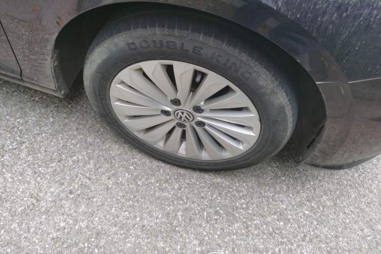 Used Volkswagen Lavida 2018 1.5L Automatic Fashion Edition China V Standard Right Front Wheel Hub