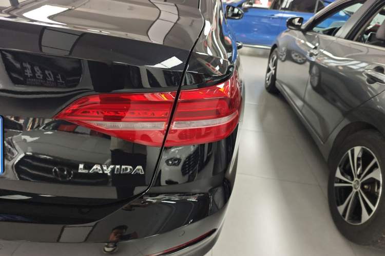 Used Volkswagen Lavida 2018 1.5L Automatic Comfort Edition China V Standard Right Rear Taillight