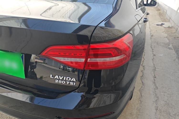 Used Volkswagen Lavida 2018 280TSI DSG Comfort Edition China V Standard Right Rear Taillight