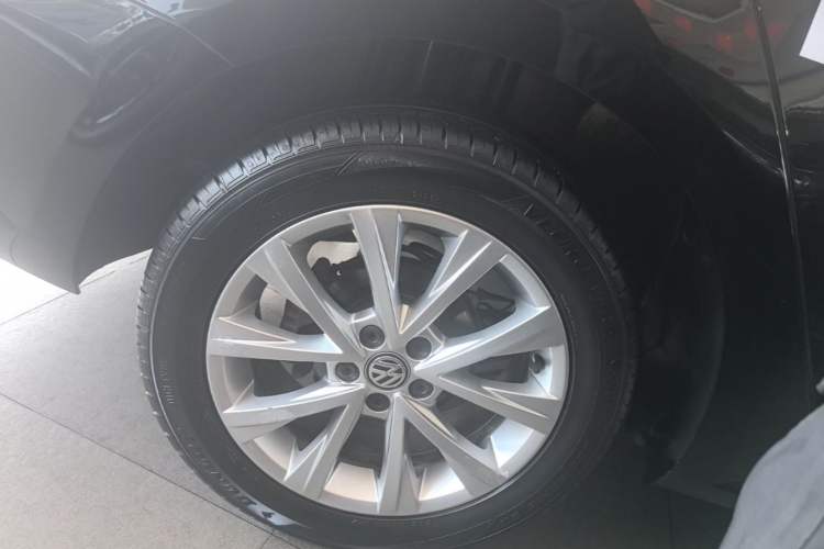 Used Volkswagen Lavida 2018 Classic 1.5L Automatic Comfort Edition China VI Standard Right Rear Wheel Hub
