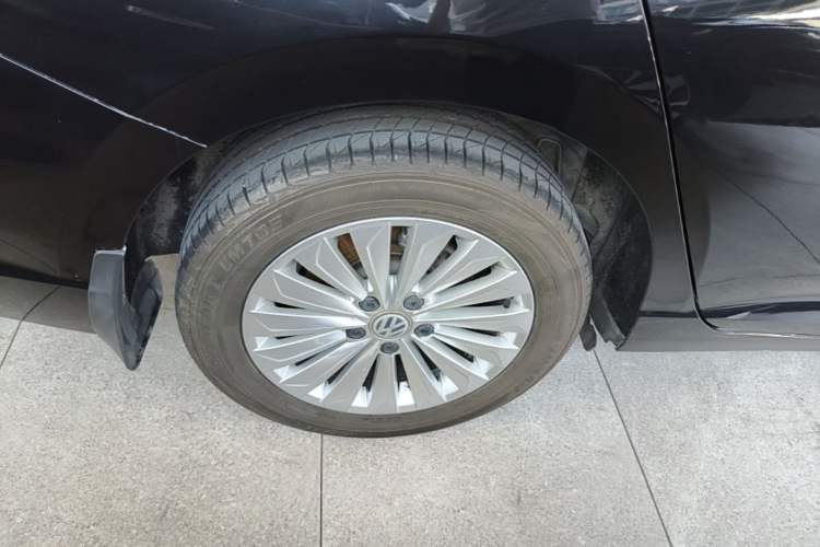 Used Volkswagen Lavida 2018 280TSI DSG Comfort Edition China V Standard Right Rear Wheel Hub