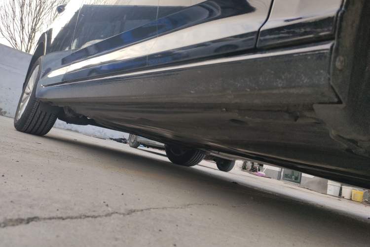 Used Volkswagen Lavida 2018 1.5L Automatic Fashion Edition China V Standard Right Side Sill