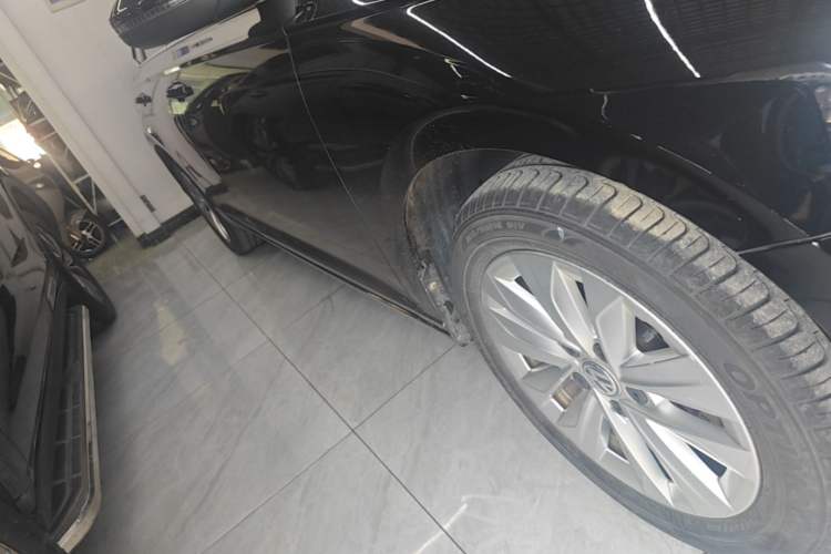 Used Volkswagen Lavida 2018 Hatchback 200TSI DSG Comfort Edition China V Standard Right Side Sill