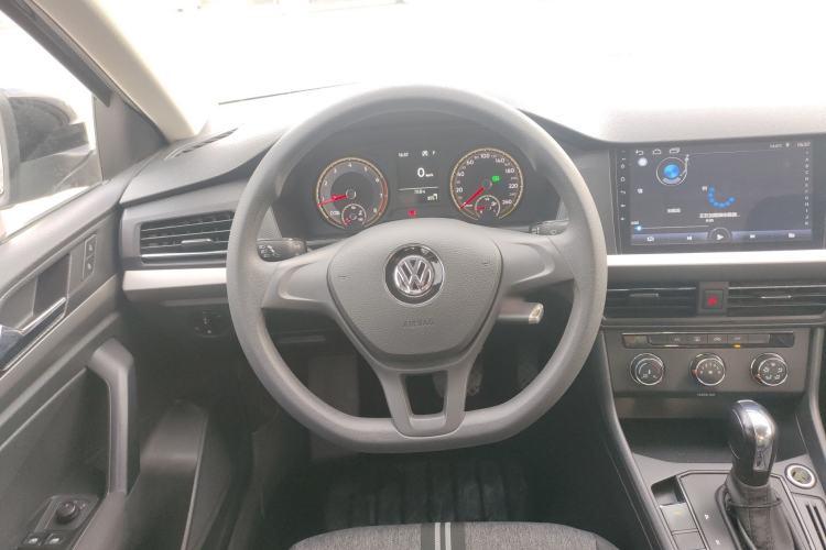 Used Volkswagen Lavida 2018 1.5L Automatic Fashion Edition China V Standard Steering Wheel