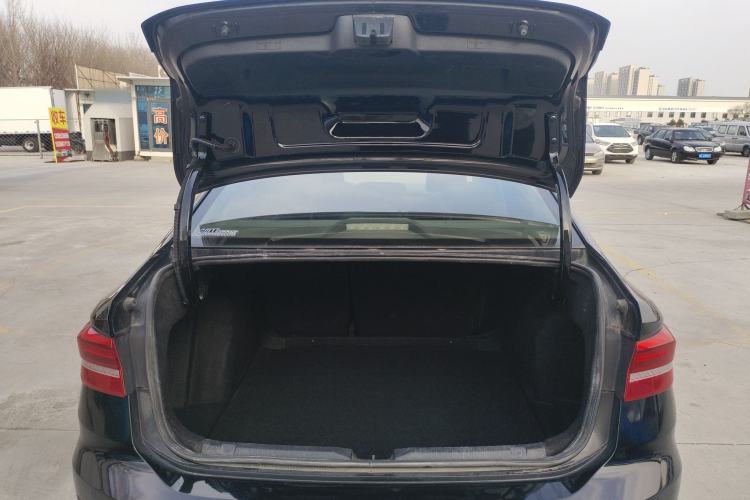 Used Volkswagen Lavida 2018 1.5L Automatic Fashion Edition China V Standard Trunk