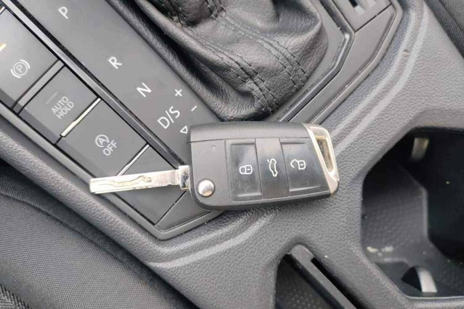 Used Volkswagen Lavida 2018 1.5L Automatic Fashion Edition China V Standard Vehicle Key