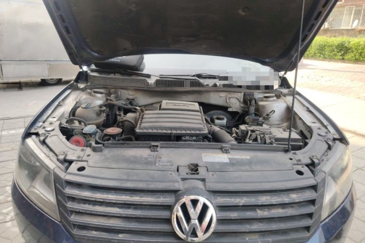 Used Volkswagen Lavida  Engine Bay