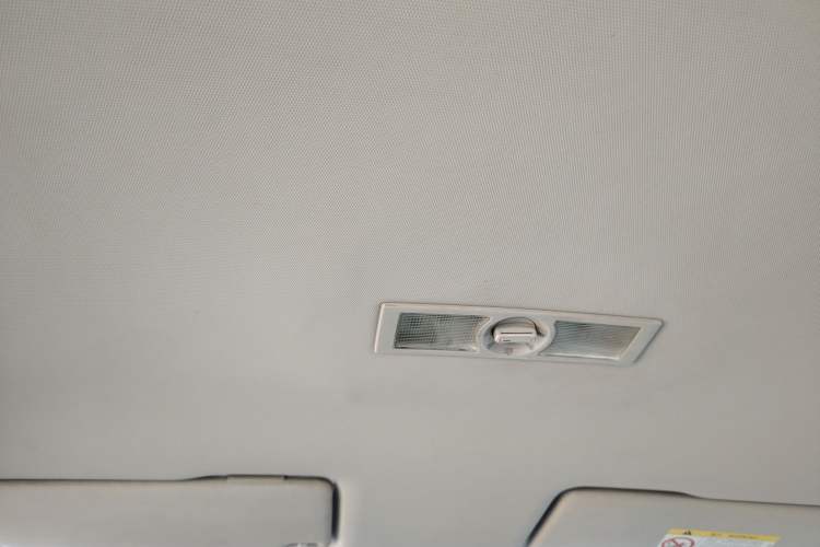 Used Volkswagen Lavida  Headliner