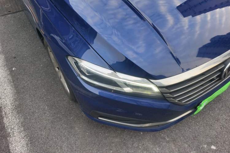 Used Volkswagen Lavida 2018 Hatchback 200TSI DSG Comfort Edition China V Standard Right Front Headlight