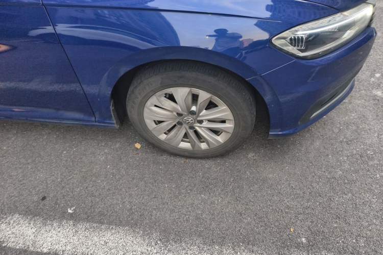 Used Volkswagen Lavida 2018 Hatchback 200TSI DSG Comfort Edition China V Standard Right Front Wheel Hub