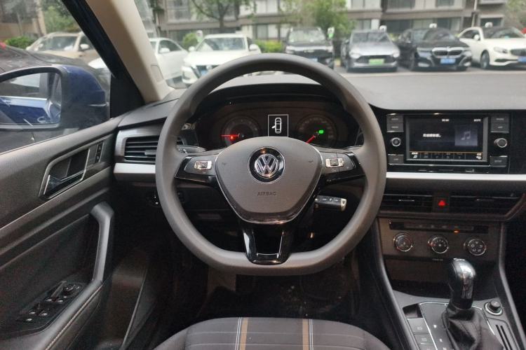 Used Volkswagen Lavida 2018 Hatchback 200TSI DSG Comfort Edition China V Standard Steering Wheel