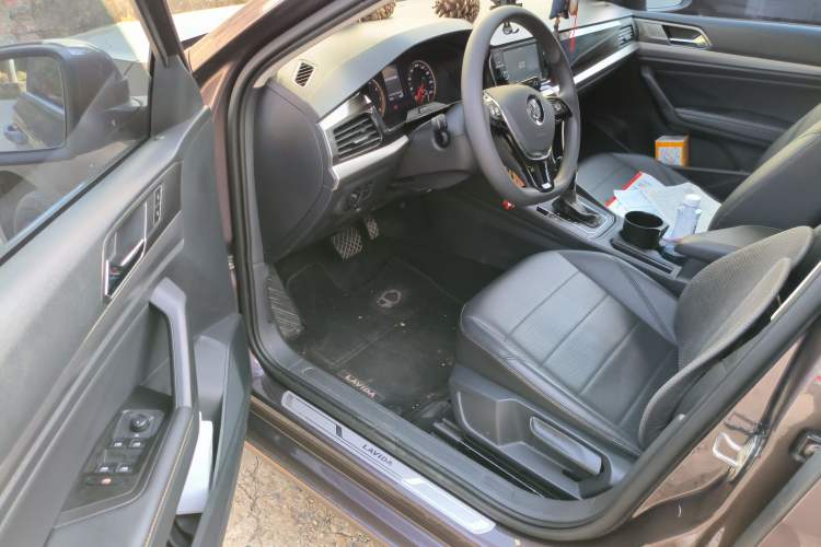 Used Volkswagen Lavida 2018 1.5L Automatic Comfort Edition China V Standard Driver Seat