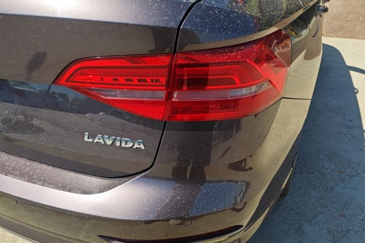 Used Volkswagen Lavida 2018 1.5L Automatic Comfort Edition China V Standard Exterior 3
