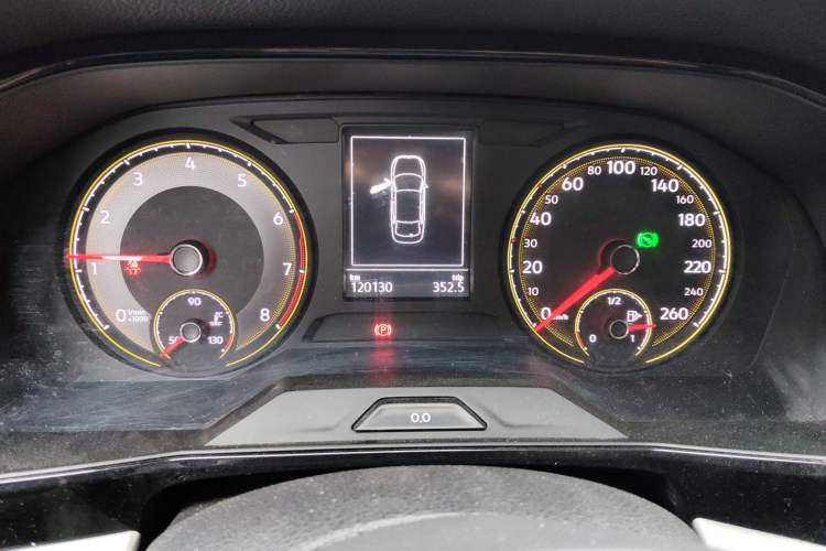 Used Volkswagen Lavida 2018 Hatchback 200TSI DSG Comfort Edition China V Standard Instrument Cluster