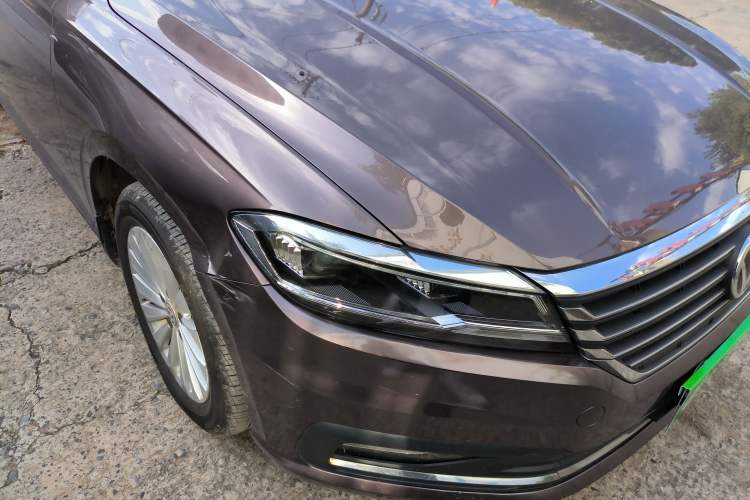 Used Volkswagen Lavida 2018 1.5L Automatic Comfort Edition China V Standard Right Front Headlight