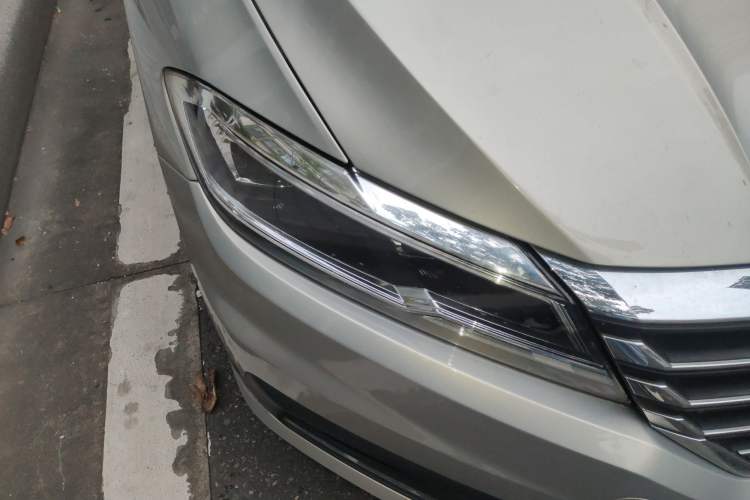 Used Volkswagen Lavida 2018 1.5L Automatic Comfort Edition China V Standard Right Front Headlight