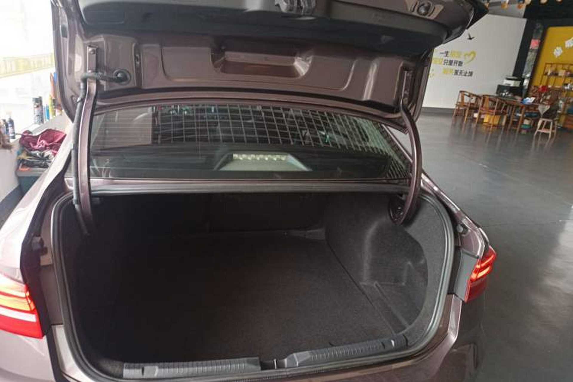 Used Volkswagen Lavida 2018 1.5L Automatic Comfort Edition China V Standard Trunk