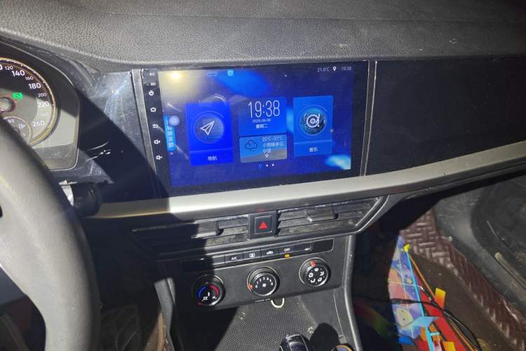 Used Volkswagen Lavida 2018 1.5L Automatic Comfort Edition China V Standard Audio And AC Panel