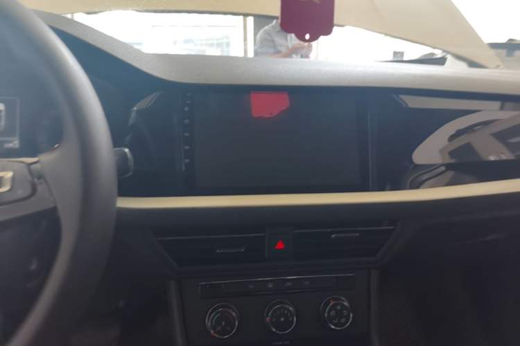 Used Volkswagen Lavida 2018 1.5L Automatic Comfort Edition China V Standard Audio And AC Panel