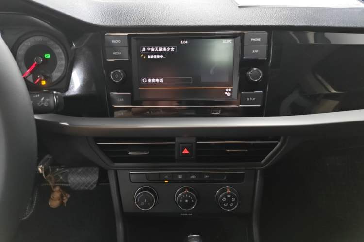 Used Volkswagen Lavida 2018 1.5L Automatic Comfort Edition China V Standard Audio And AC Panel