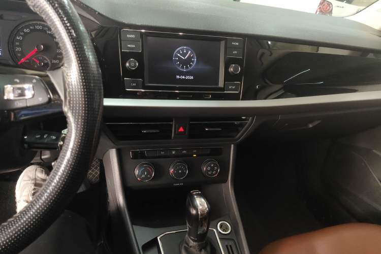 Used Volkswagen Lavida 2018 280TSI DSG Comfort Edition China V Standard Audio And AC Panel