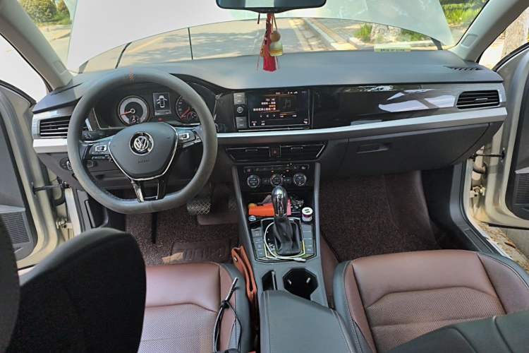 Used Volkswagen Lavida 2018 280TSI DSG Luxury Edition China V Standard Center Console