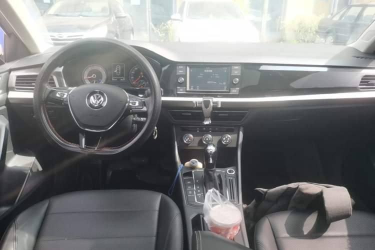 Used Volkswagen Lavida 2018 1.5L Automatic Comfort Edition China V Standard Center Console