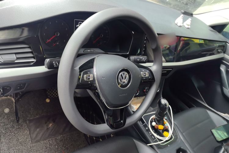 Used Volkswagen Lavida 2018 1.5L Automatic Comfort Edition China V Standard Center Console