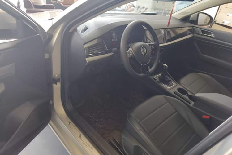 Used Volkswagen Lavida 2018 1.5L Automatic Comfort Edition China V Standard Driver Seat