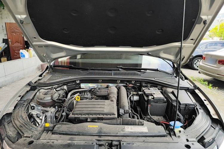 Used Volkswagen Lavida 2018 280TSI DSG Comfort Edition China V Standard Engine Bay