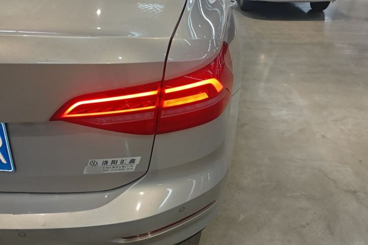 Used Volkswagen Lavida 2018 1.5L Automatic Fashion Edition China V Standard Exterior 3