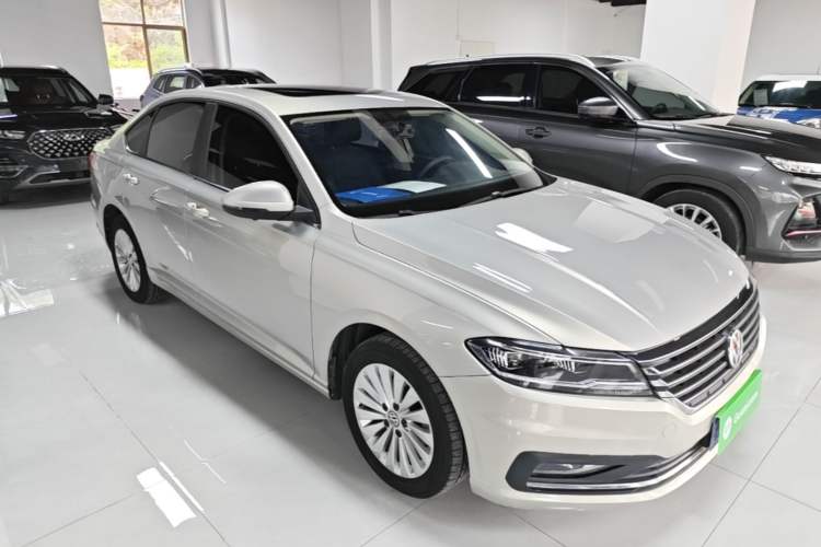 Used Volkswagen Lavida 2018 1.5L Automatic Comfort Edition China V Standard Front Right 45 Deg