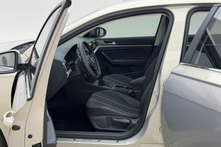 Used Volkswagen Lavida 2018 280TSI DSG Comfort Edition China V Standard Interior 2