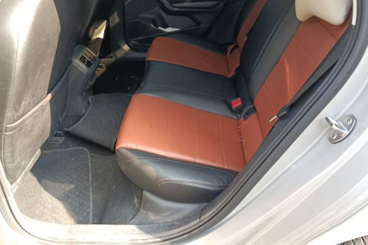 Used Volkswagen Lavida 2018 1.5L Automatic Fashion Edition China V Standard Interior 4