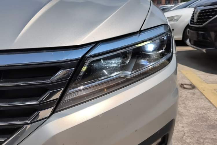 Used Volkswagen Lavida 2018 1.5L Automatic Comfort Edition China V Standard Left Front Headlight