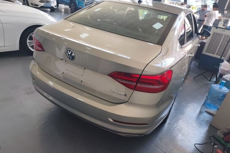 Used Volkswagen Lavida 2018 1.5L Automatic Comfort Edition China V Standard Rear Right 45 Deg