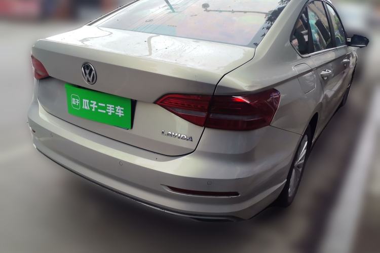 Used Volkswagen Lavida 2018 1.5L Automatic Comfort Edition China V Standard Rear Right 45 Deg