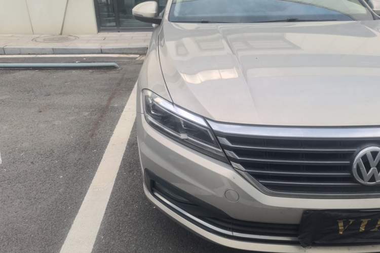 Used Volkswagen Lavida 2018 280TSI DSG Comfort Edition China V Standard Right Front Headlight