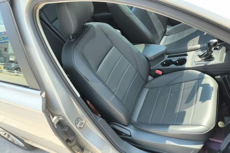 Used Volkswagen Lavida 2018 1.5L Automatic Comfort Edition China V Standard Right Front Seat