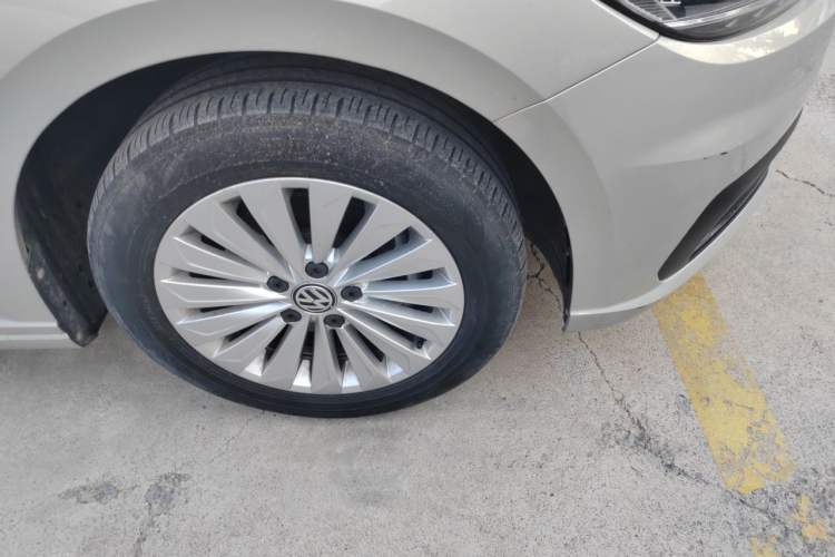 Used Volkswagen Lavida 2018 280TSI DSG Comfort Edition China V Standard Right Front Wheel Hub