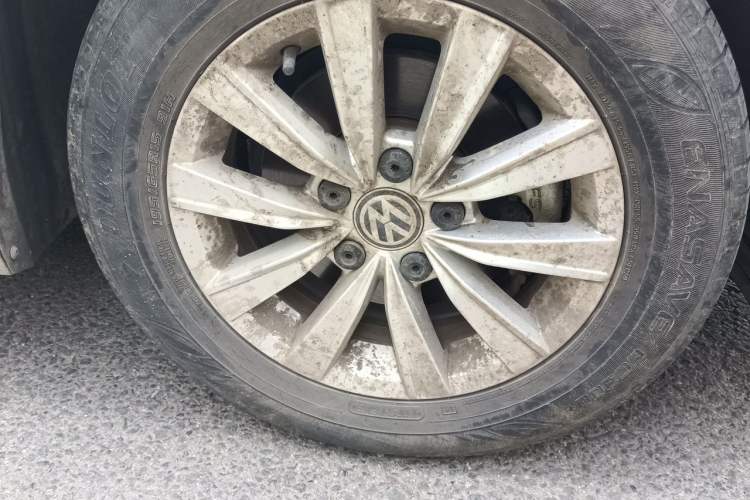 Used Volkswagen Lavida 2018 1.5L Automatic Fashion Edition China V Standard Right Front Wheel Hub