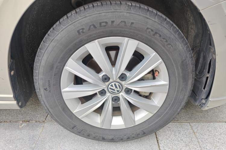 Used Volkswagen Lavida 2018 1.5L Automatic Fashion Edition China V Standard Right Front Wheel Hub