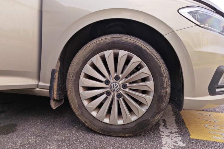 Used Volkswagen Lavida 2018 280TSI DSG Comfort Edition China V Standard Right Front Wheel Hub