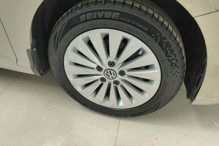 Used Volkswagen Lavida 2018 280TSI DSG Comfort Edition China V Standard Right Front Wheel Hub