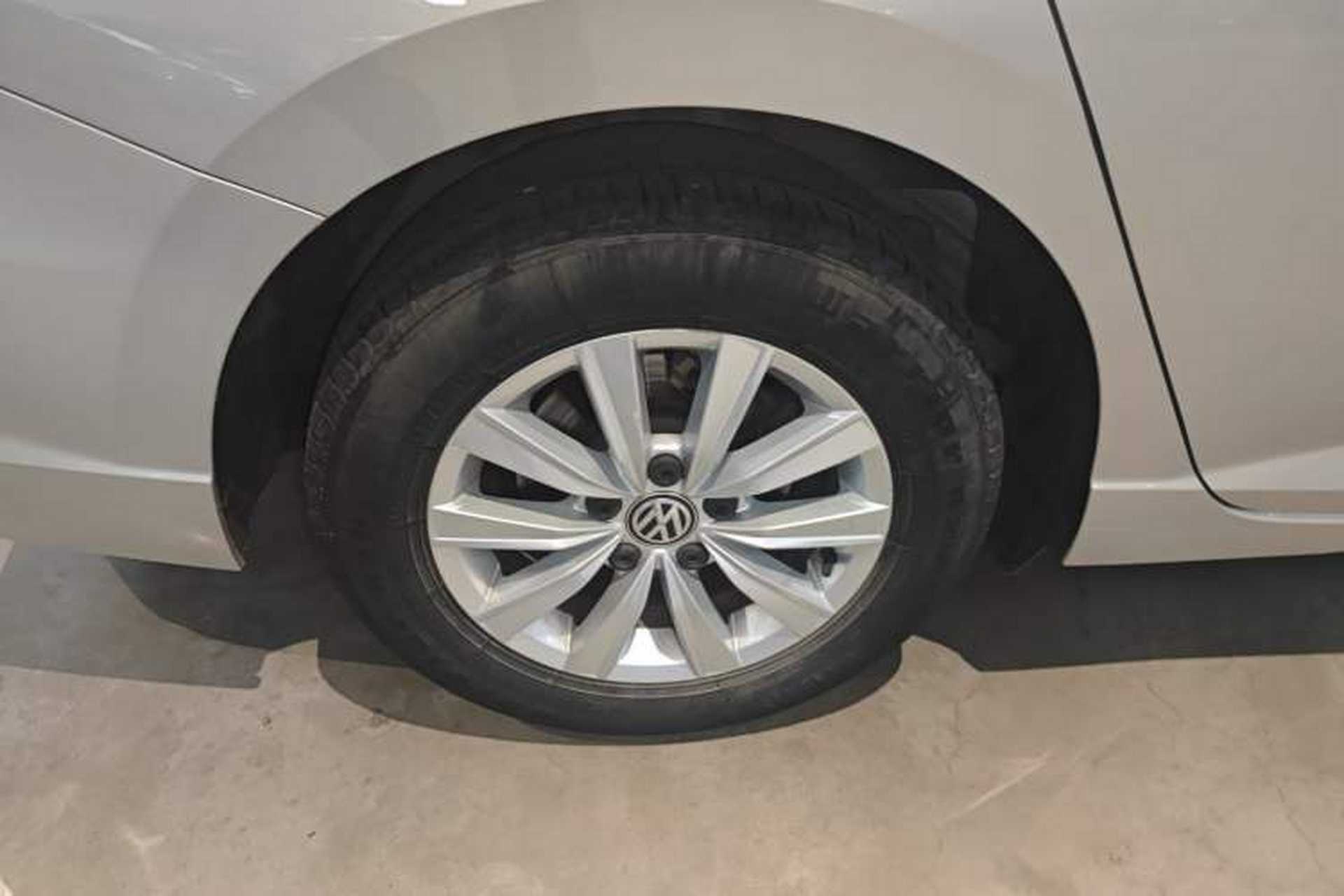 Used Volkswagen Lavida 2018 1.5L Automatic Fashion Edition China V Standard Right Rear Wheel Hub