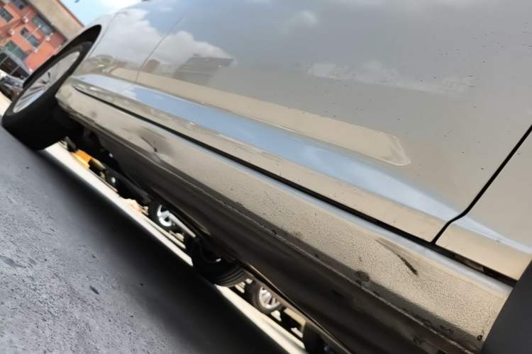 Used Volkswagen Lavida 2018 1.5L Automatic Comfort Edition China V Standard Right Side Sill
