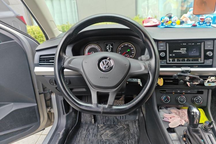 Used Volkswagen Lavida 2018 1.5L Automatic Fashion Edition China V Standard Steering Wheel