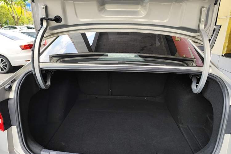 Used Volkswagen Lavida 2018 280TSI DSG Comfort Edition China V Standard Trunk