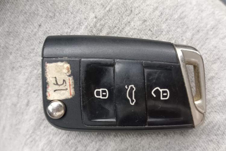 Used Volkswagen Lavida 2018 1.5L Automatic Fashion Edition China V Standard Vehicle Key
