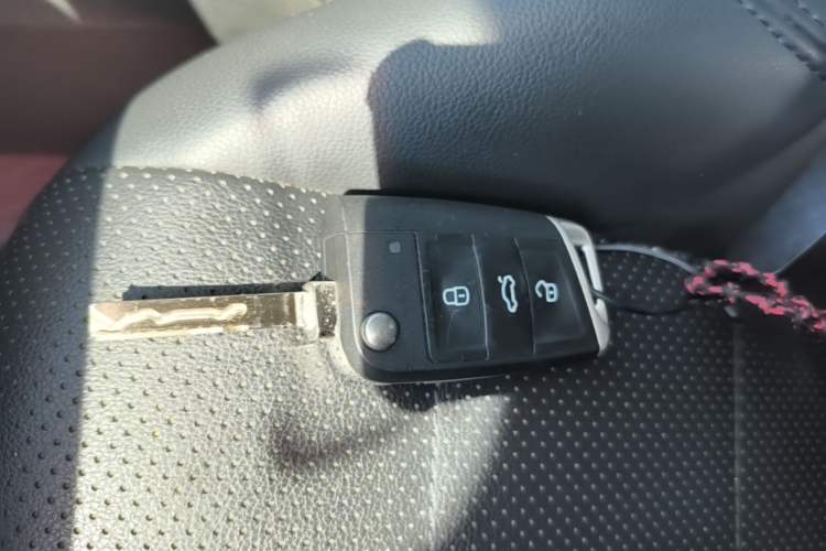 Used Volkswagen Lavida 2018 1.5L Automatic Comfort Edition China V Standard Vehicle Key